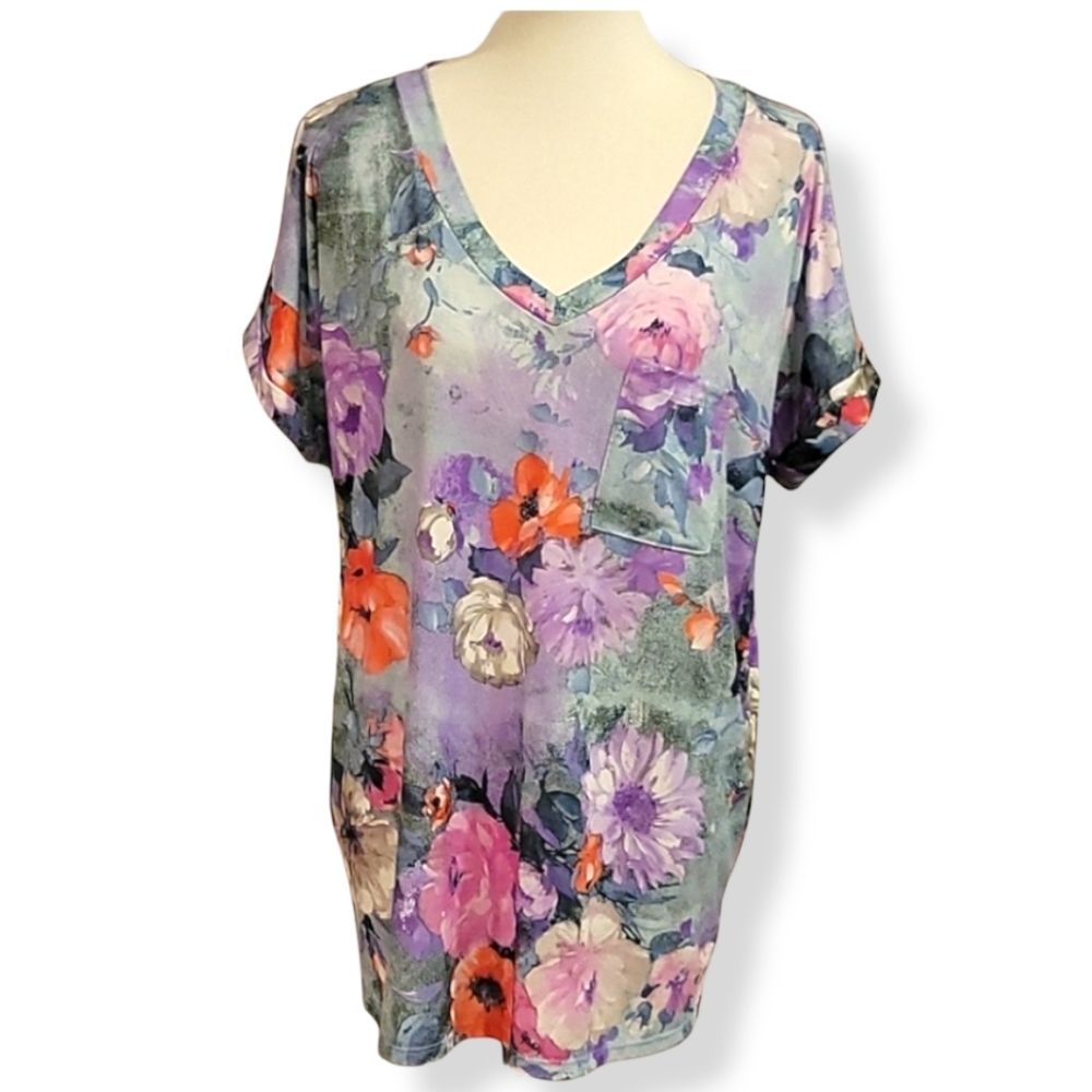 NWOT Floral Tee